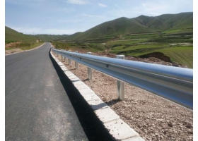玉树藏族自治州公路波形护栏工程